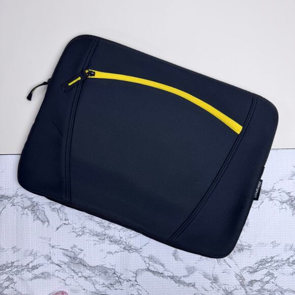 Targus Sleeve fits Laptop Bag 15-Inch MacBook Pro Black Neoprene Soft Case - Picture 12 of 12